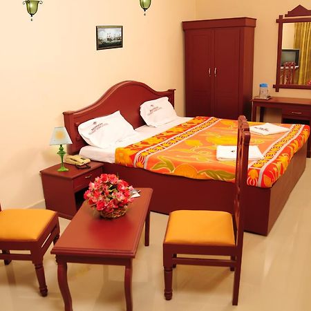 Hotel Nuhman Kondotty 外观 照片