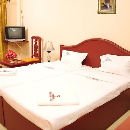 Hotel Nuhman Kondotty 外观 照片