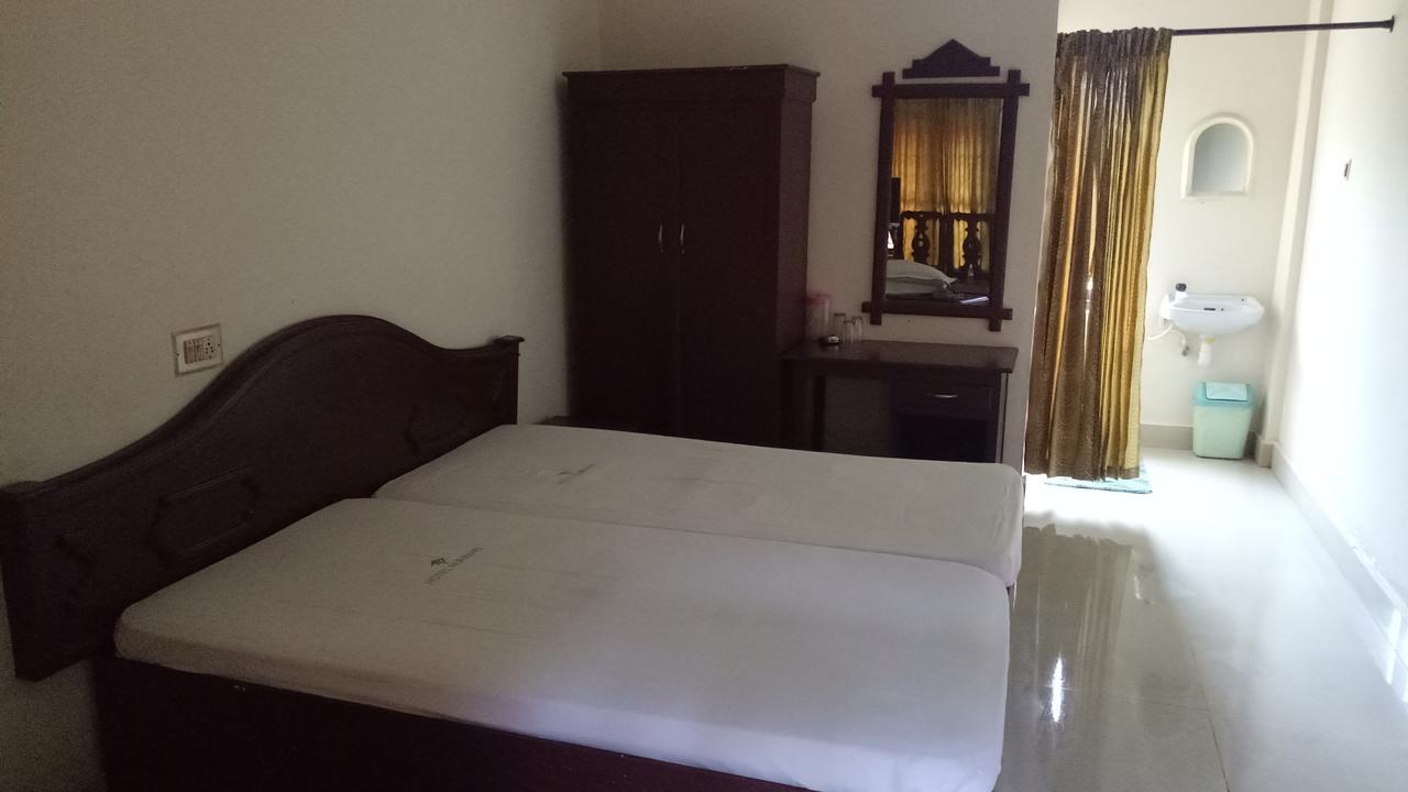 Hotel Nuhman Kondotty 外观 照片
