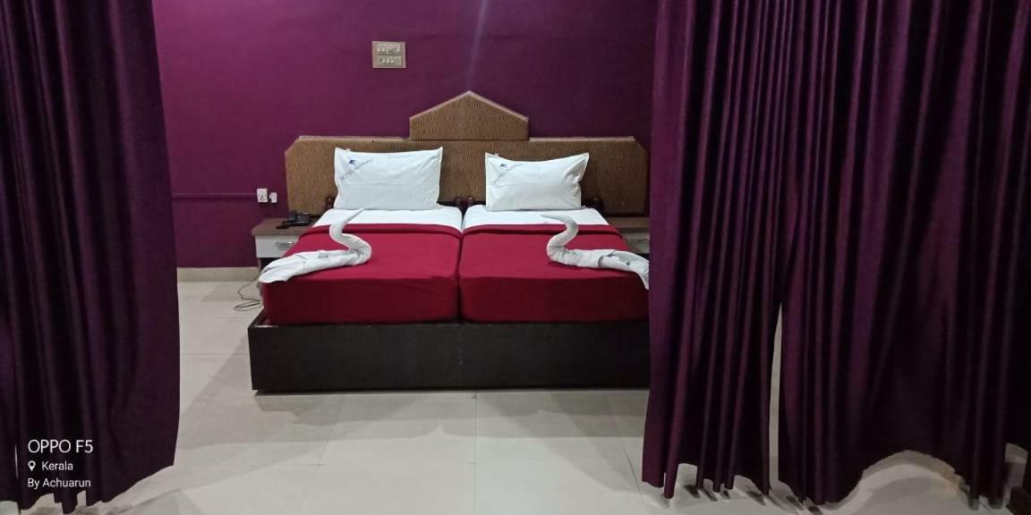 Hotel Nuhman Kondotty 外观 照片